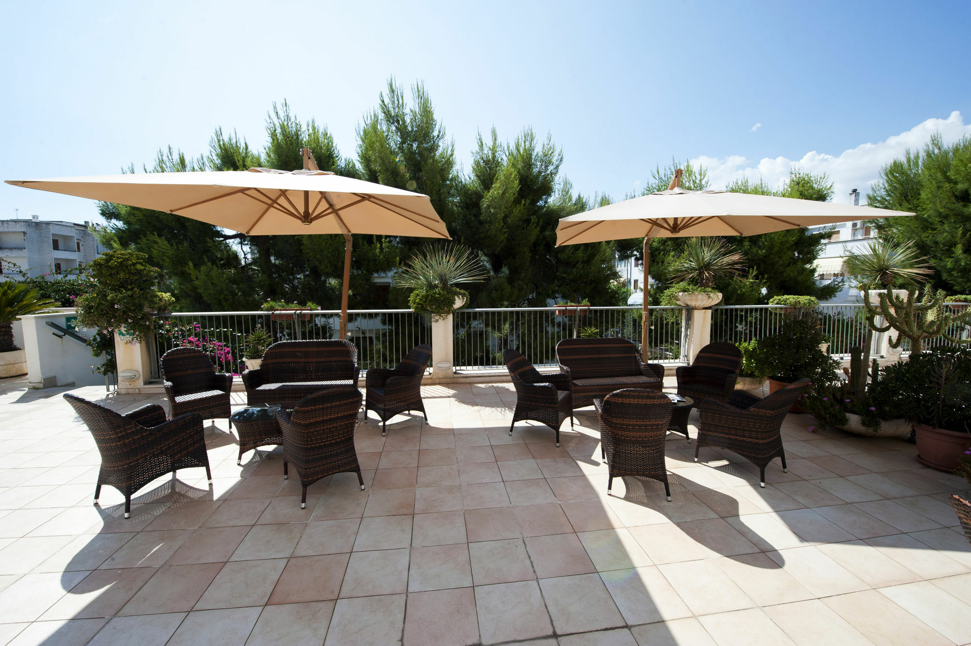 Hotel Degli Aranci В'єсте Екстер'єр фото
