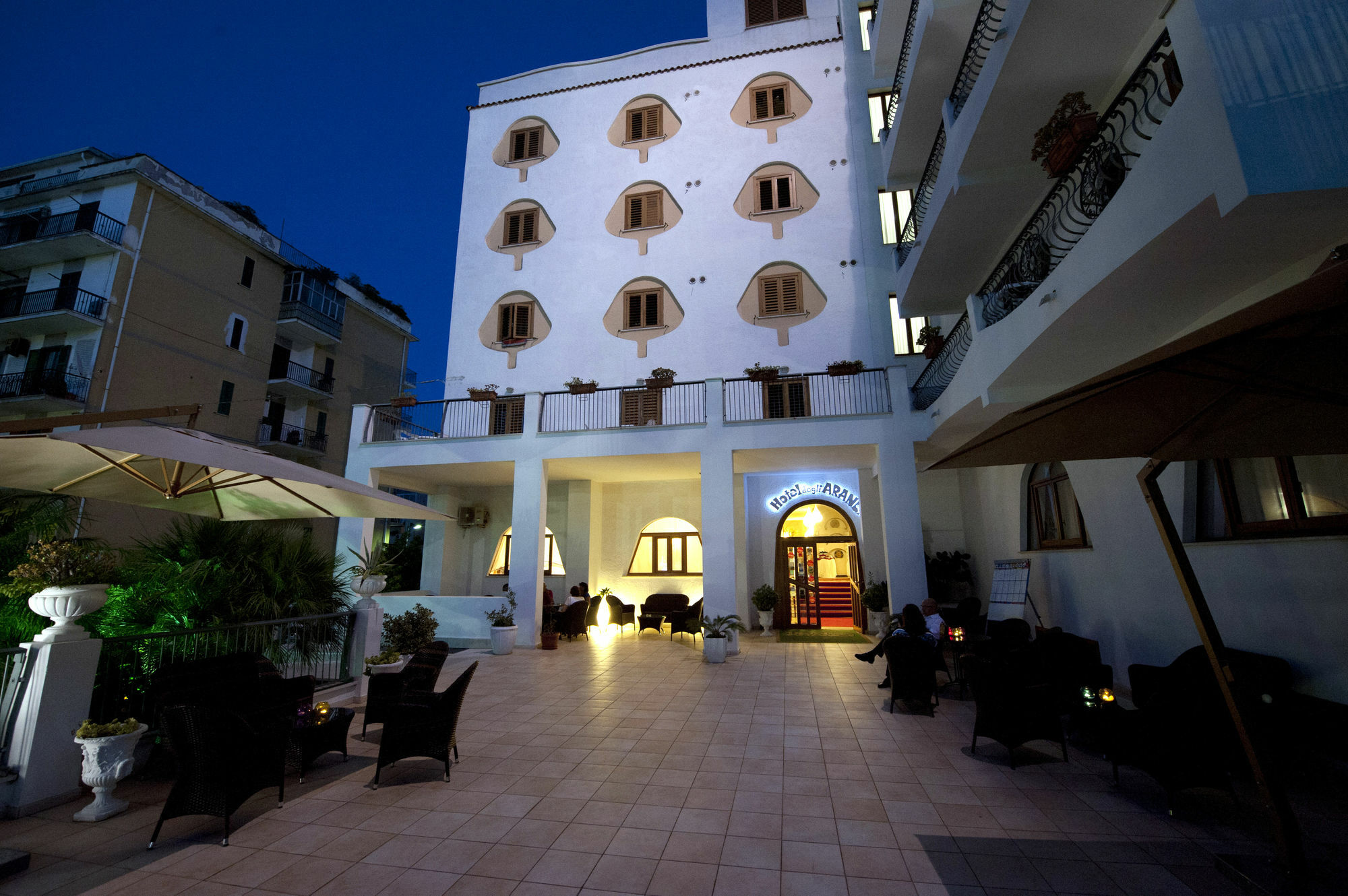Hotel Degli Aranci В'єсте Екстер'єр фото